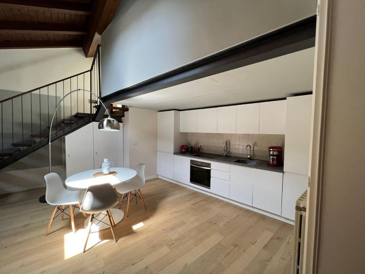 Appartement Il Salotto Sul Rio à Mantoue Extérieur photo
