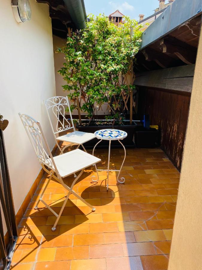 Appartement Il Salotto Sul Rio à Mantoue Extérieur photo