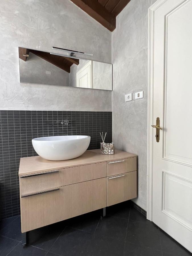 Appartement Il Salotto Sul Rio à Mantoue Extérieur photo